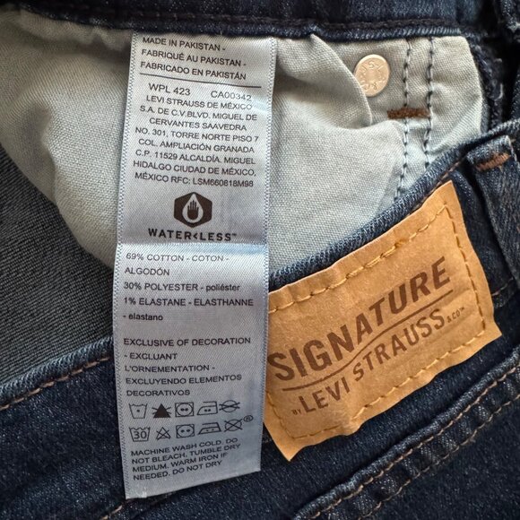 Levis Signature Shorts W27 Mid-Rise Dark Wash Denim Shorts - Picture 4 of 8